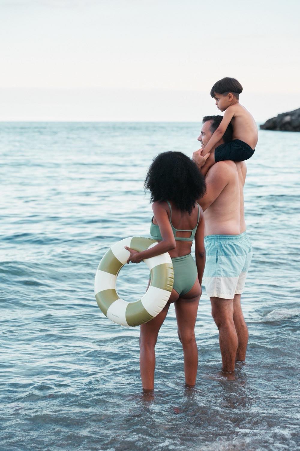 South Banks waterfront lifestyle, family enjoying Lake Ontario in Lakeview Village